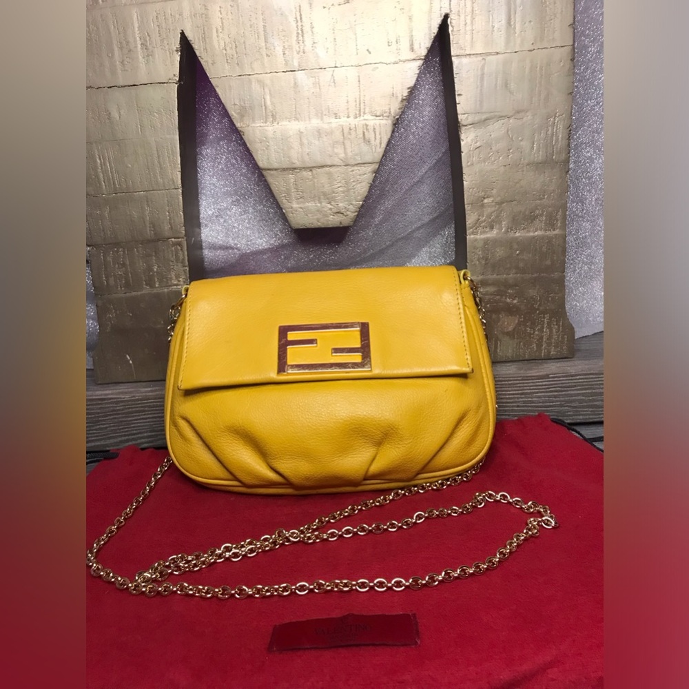 AUTH Fendi Fendista Pochette with Chain Crossbody bag